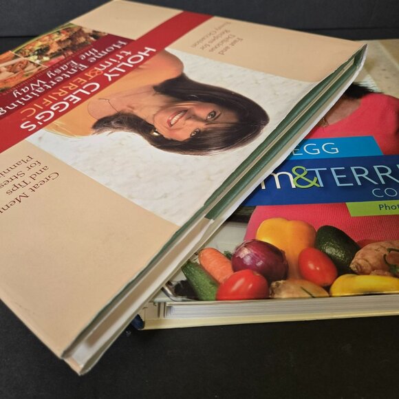 Lot (3) Holly Clegg Autographed Cookbooks Gulf Coast Trim & Terrific Signed - Picture 5 of 13